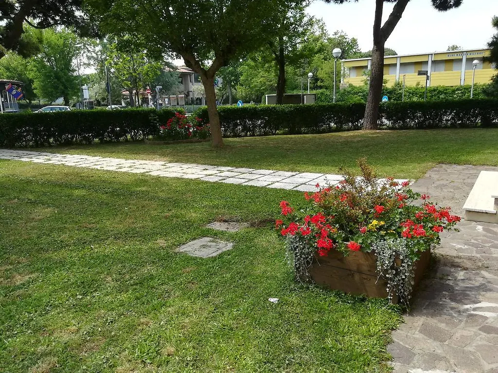 Aparthotel Aurora Residence Lido Adriano Italy