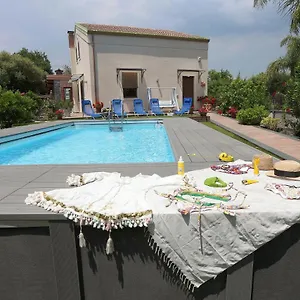 casa-delle-foglie.sicilyhotelsitaly.net/