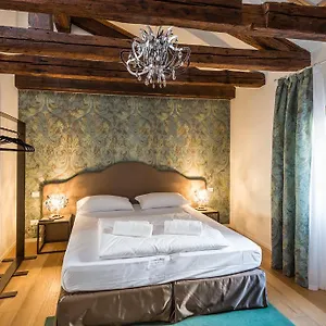 polos-treasures.hotelinveneto.com/