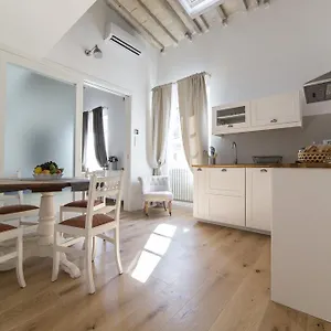 central-station-lovely-apartment.it-tuscanyhotel.com/
